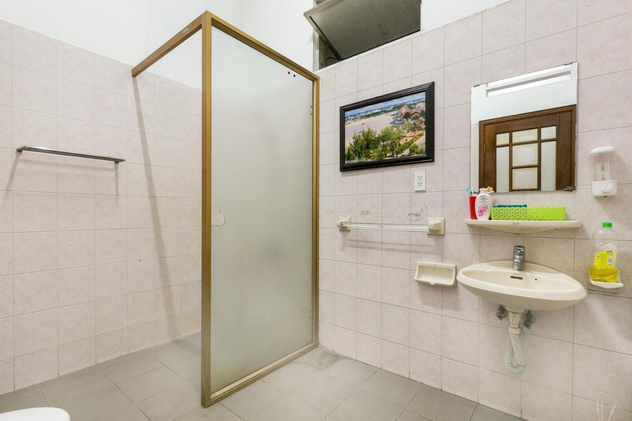 Spot On 710 Sakura Hostel Cholon Хошимин Екстериор снимка